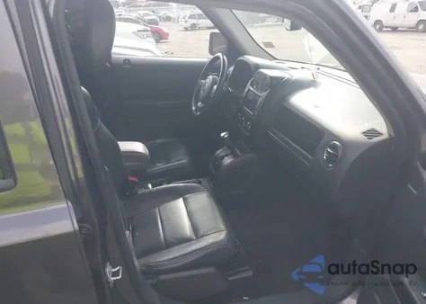 2015 Jeep Patriot High Altitude Edition z USA, uszkodzony, nr VIN 1C4NJRFB9FD439649